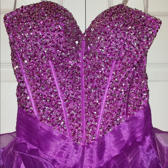 Berry Sequin/Crystal sweetheart cocktail dress - Picture 4 of 8